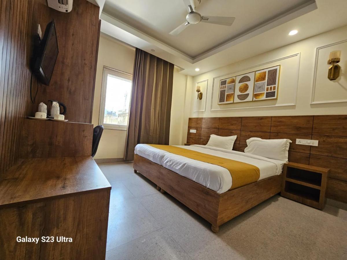 רישיקש Hotel Nirvana Bliss, Behind Parmarth Niketan מראה חיצוני תמונה