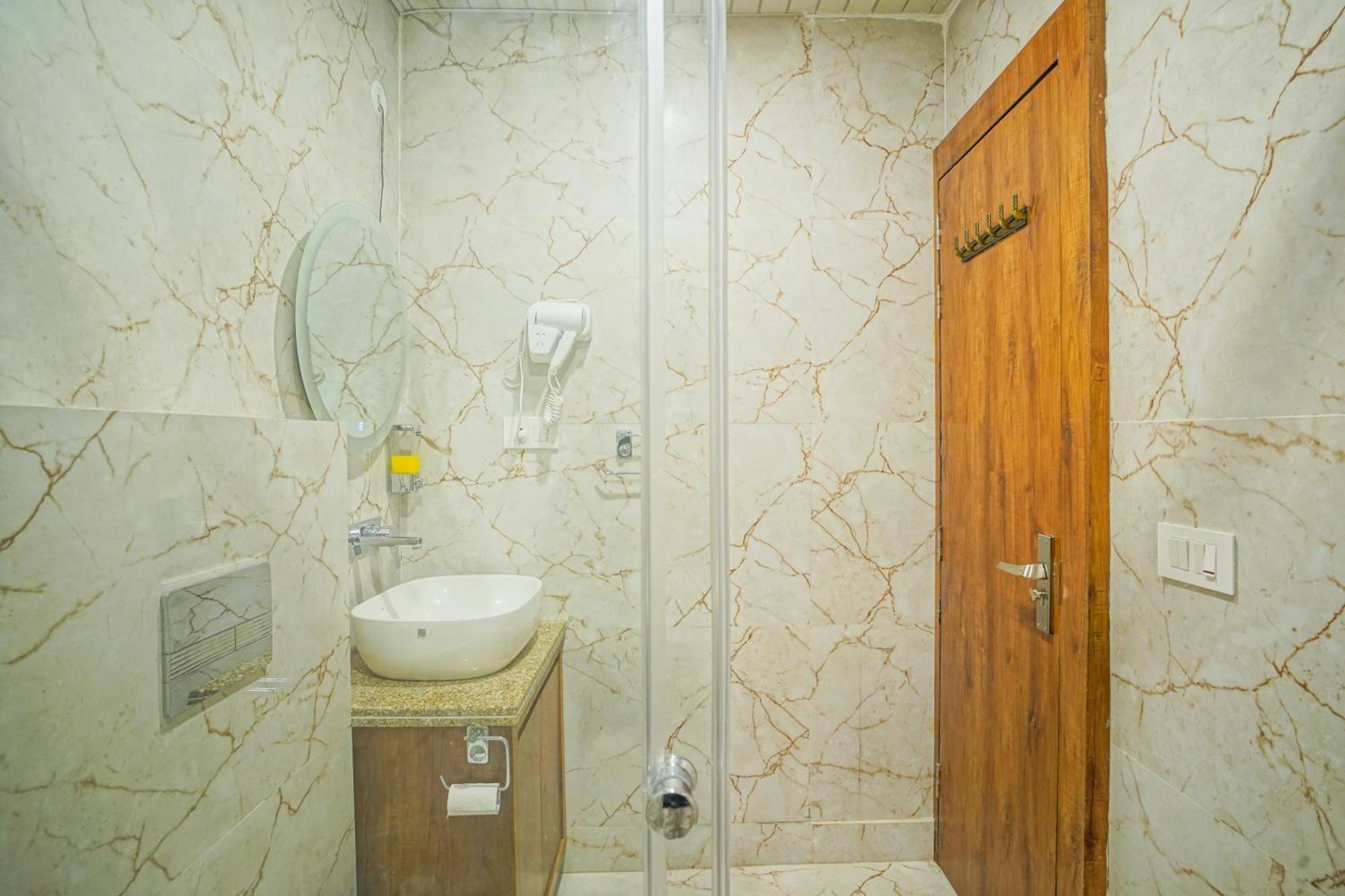 רישיקש Hotel Nirvana Bliss, Behind Parmarth Niketan מראה חיצוני תמונה