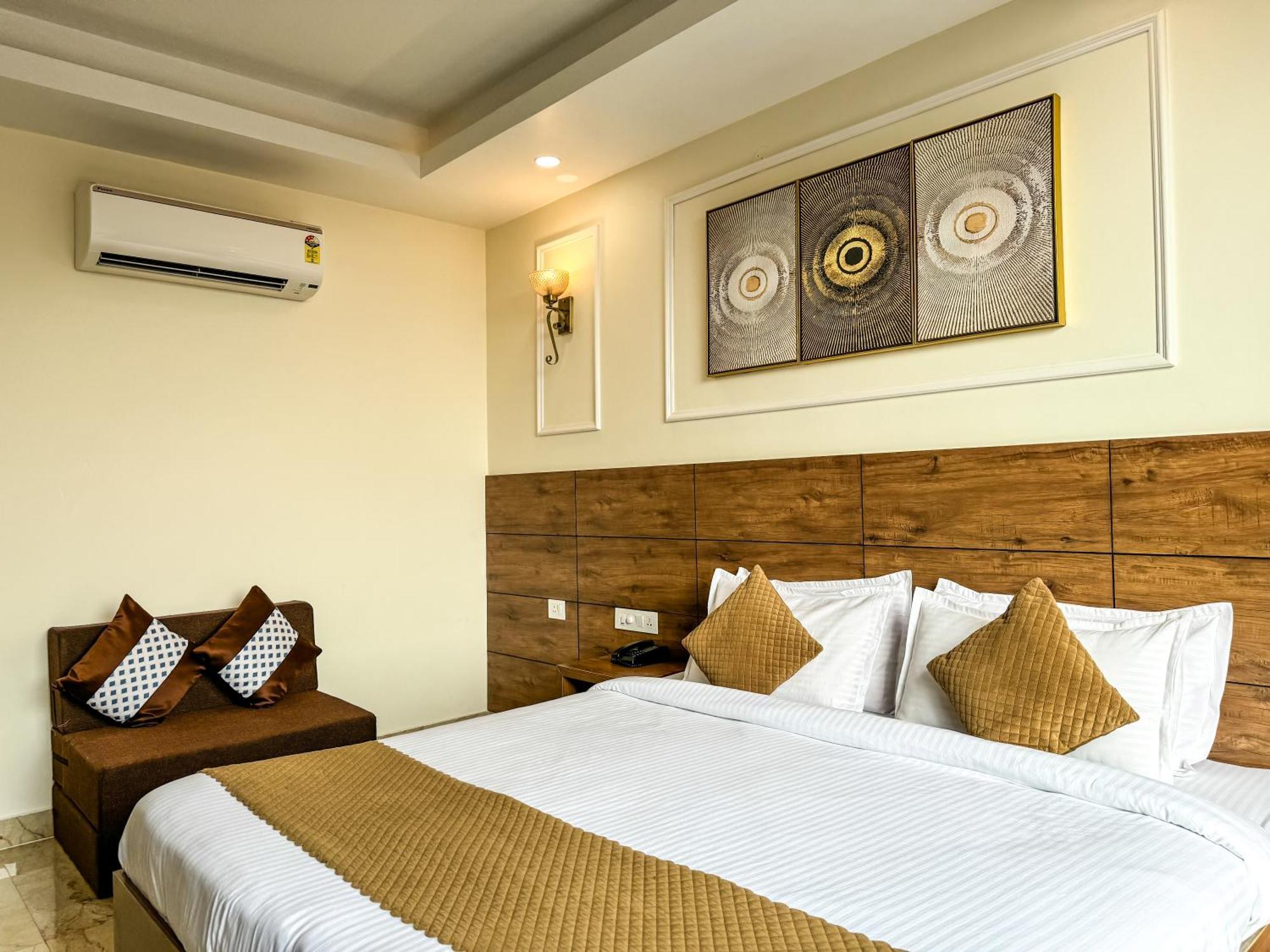 רישיקש Hotel Nirvana Bliss, Behind Parmarth Niketan מראה חיצוני תמונה